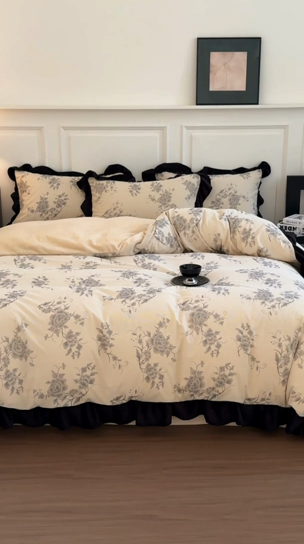 91家纺网 家纺一手货源 找家纺 宅家居 2024秋冬爆款轻法式小香风灯芯绒提花立体韩版花边牛奶绒四件套 牡丹