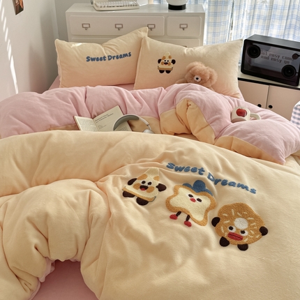 如一 2024新款A类高克重牛奶绒毛巾绣四件套 美滋滋