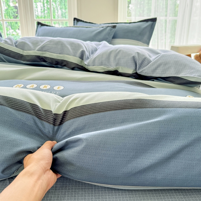 91家纺网 家纺一手货源 找家纺 正莱欣 2025新品加厚生态棉磨毛四件套高克重植物羊绒床单款床笠款四件套大量现货 经典魅力