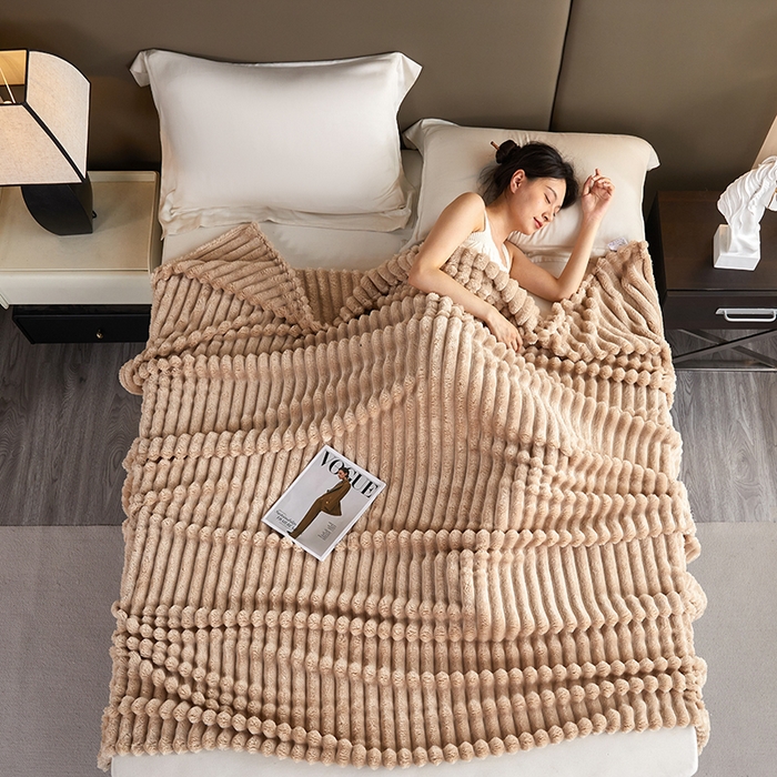 91家纺网 家纺一手货源 找家纺 （总）美梦莱 2024新款大泡泡抽条双面兔毛绒毯子家用毯午睡盖毯