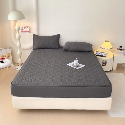 91家纺网 家纺一手货源 找家纺 维娜斯 2024新款防水夹棉床笠 四叶草灰色