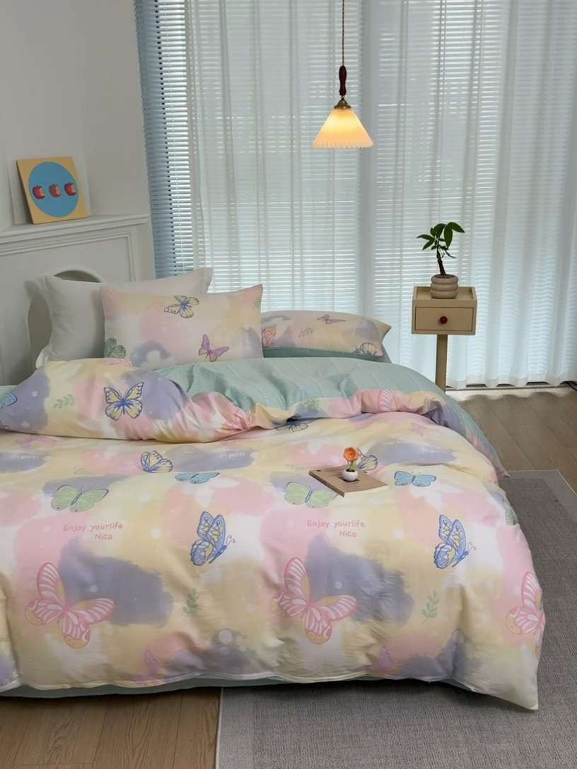 91家纺网 家纺一手货源 找家纺 布可家纺 2025新款水洗棉印花四件套 晕染梦幻蝴蝶