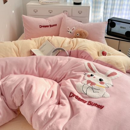 如一 2024新款A类高克重牛奶绒毛巾绣四件套 梦幻兔