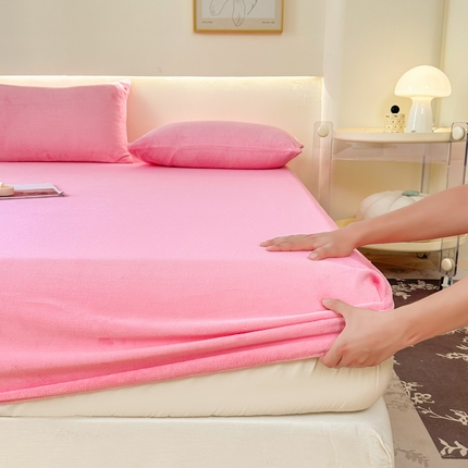 91家纺网 家纺一手货源 找家纺 （总）美梦莱 2024新款保暖高克重牛奶绒床品单品系列-单床笠（支持一件代发）