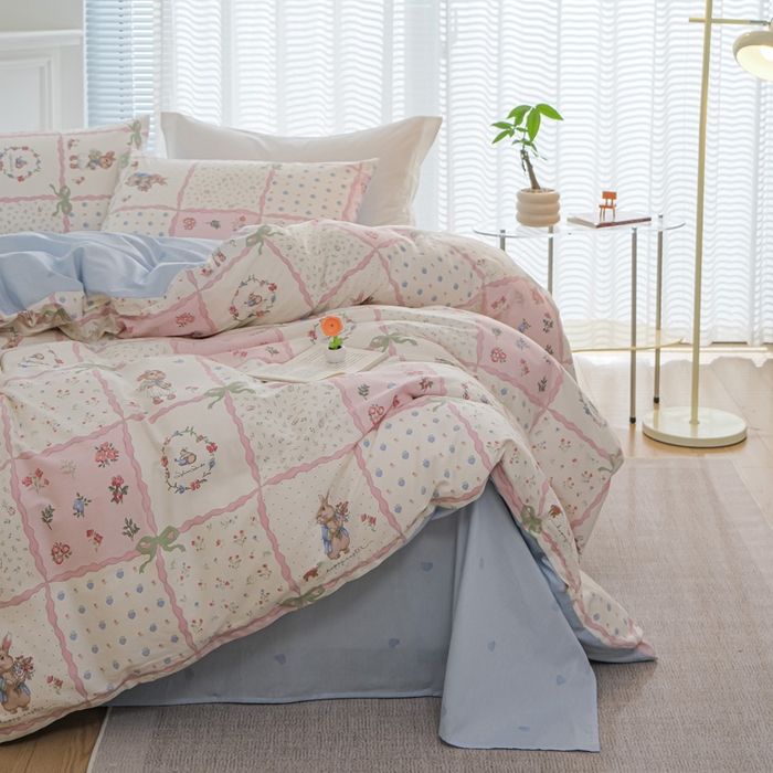 91家纺网 家纺一手货源 找家纺 布可家纺 2025新款水洗棉印花四件套 粉格子兔