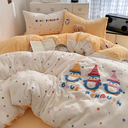 如一 2024新款A类高克重牛奶绒毛巾绣四件套 小企鹅