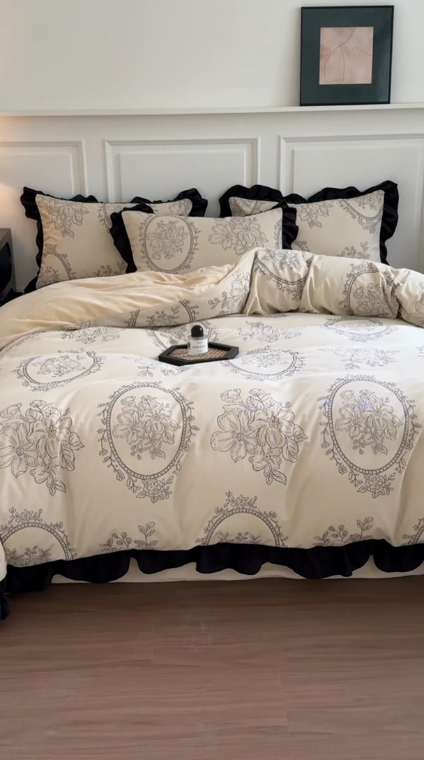 91家纺网 家纺一手货源 找家纺 宅家居 2024秋冬爆款轻法式小香风灯芯绒提花立体韩版花边牛奶绒四件套 镜花