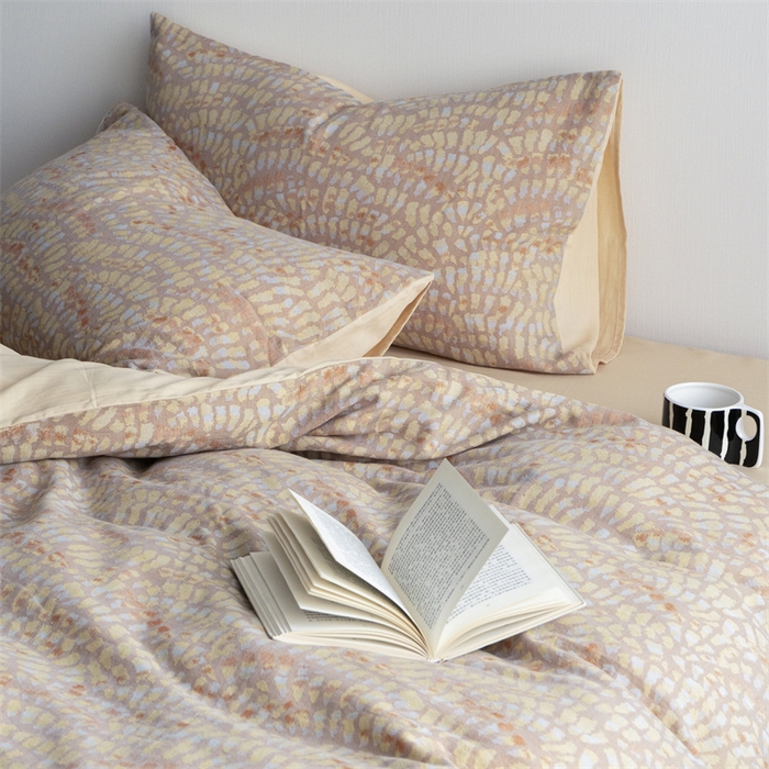 91家纺网 家纺一手货源 找家纺 2024新款纯棉50支大提花全棉人字纹提花床单被套枕套1.8床笠双人床单1.5笠加大220×240被套民宿小众四件套 烂漫烟花  金