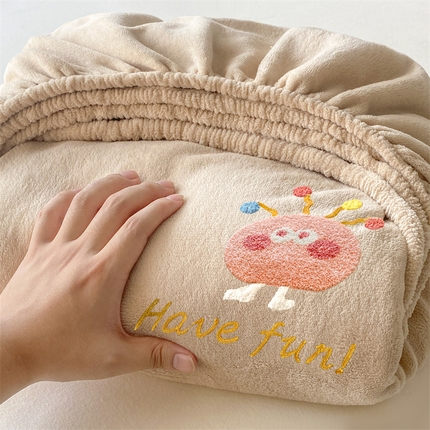 91家纺网 家纺一手货源 找家纺 （总）布卢姆床垫 2025新款A类牛奶绒毛巾绣床笠