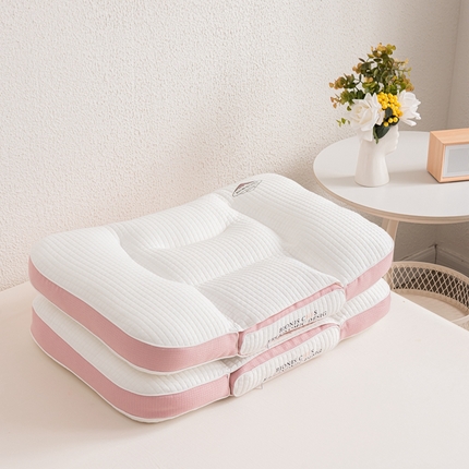 91家纺网 家纺一手货源 找家纺 （总）麦肯锡 2024新款夹芯舒柔乳胶颗粒睡感枕--产品图