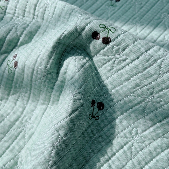 91家纺网 家纺一手货源 找家纺 暖居 2024新款韩系高温砂洗棉花泡泡花边款床盖三件套绗缝加棉防滑床单 麦凯拉—蓝