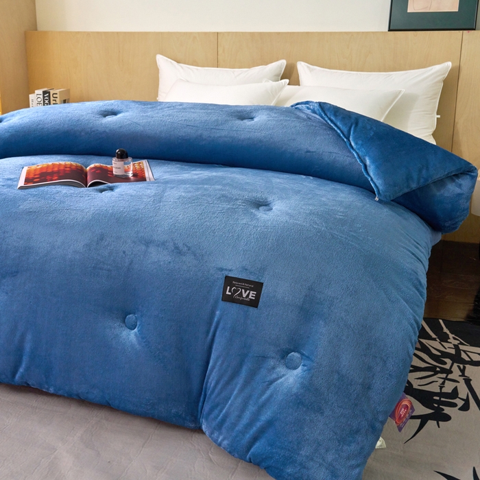 91家纺网 家纺一手货源 找家纺 侨鑫 2024新款A类牛奶绒羽丝棉加厚冬被 被子被芯 星辰蓝