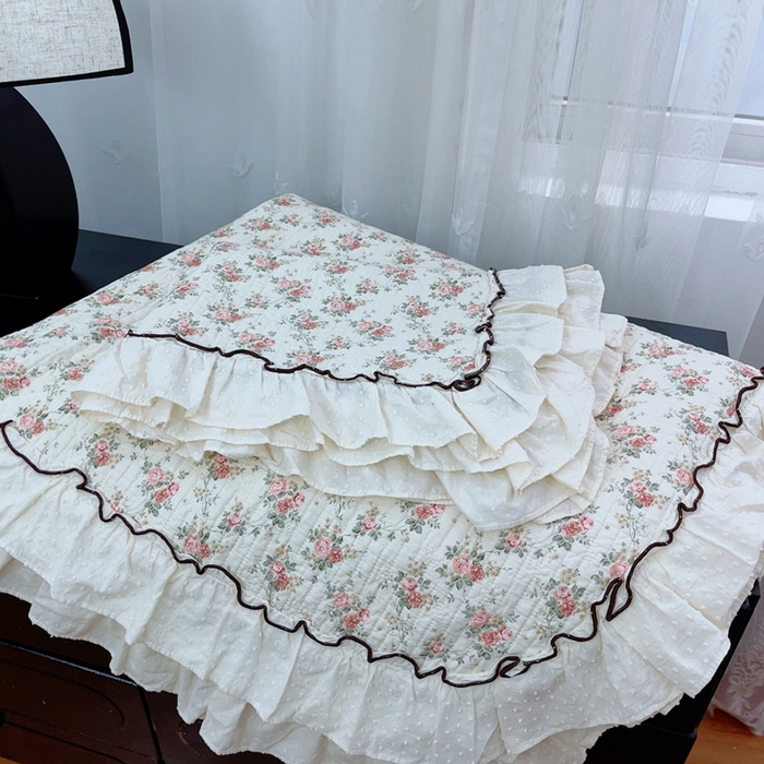 91家纺网 家纺一手货源 找家纺 暖居 2024新款韩系高温砂洗棉花泡泡花边款床盖三件套绗缝加棉防滑床单 朝阳