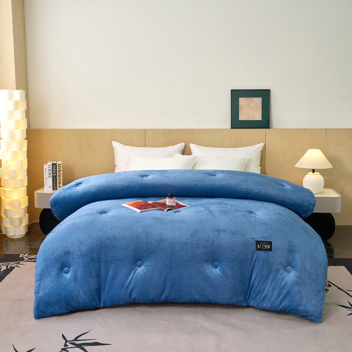 91家纺网 家纺一手货源 找家纺 侨鑫 2024新款A类牛奶绒羽丝棉加厚冬被 被子被芯 星辰蓝