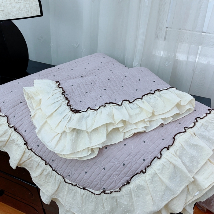 91家纺网 家纺一手货源 找家纺 暖居 2024新款韩系高温砂洗棉花泡泡花边款床盖三件套绗缝加棉防滑床单 麦凯拉—紫