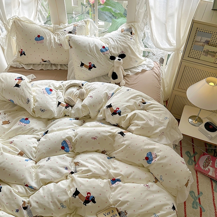 91家纺网 家纺一手货源 找家纺 家贝爱 2024新款南法风花边水洗棉四件套 南法风-腊肠狗