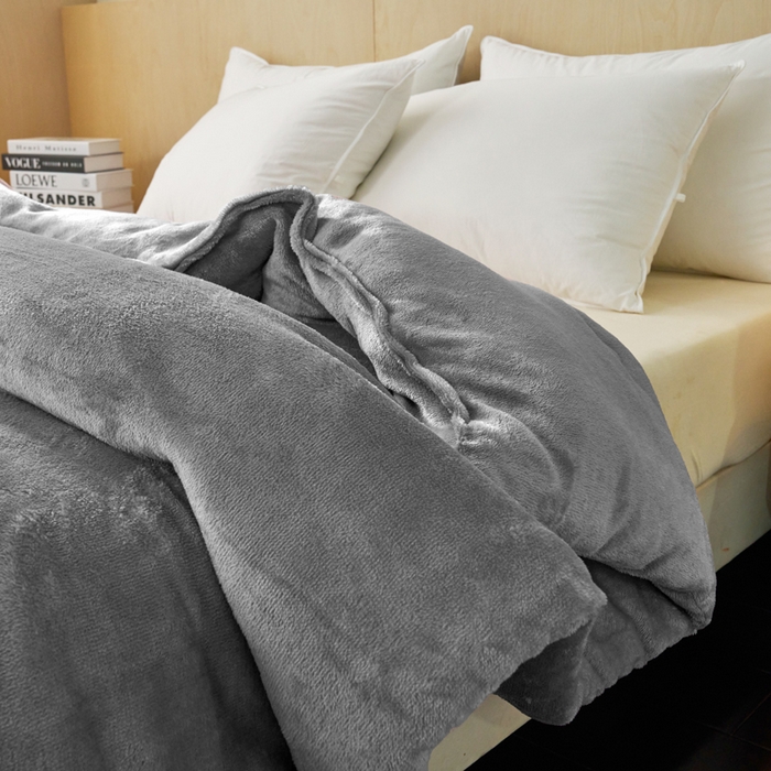 91家纺网 家纺一手货源 找家纺 侨鑫 2024新款A类牛奶绒羽丝棉加厚冬被 被子被芯 气质灰