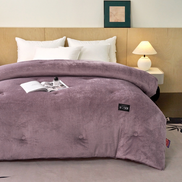 91家纺网 家纺一手货源 找家纺 侨鑫 2024新款A类牛奶绒羽丝棉加厚冬被 被子被芯 黛紫