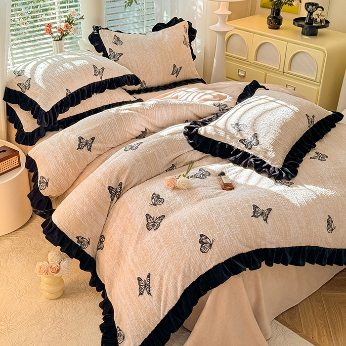 91家纺网 家纺一手货源 找家纺 大麦家纺 2024新款高克重牛奶绒雕花四件套 蝴蝶