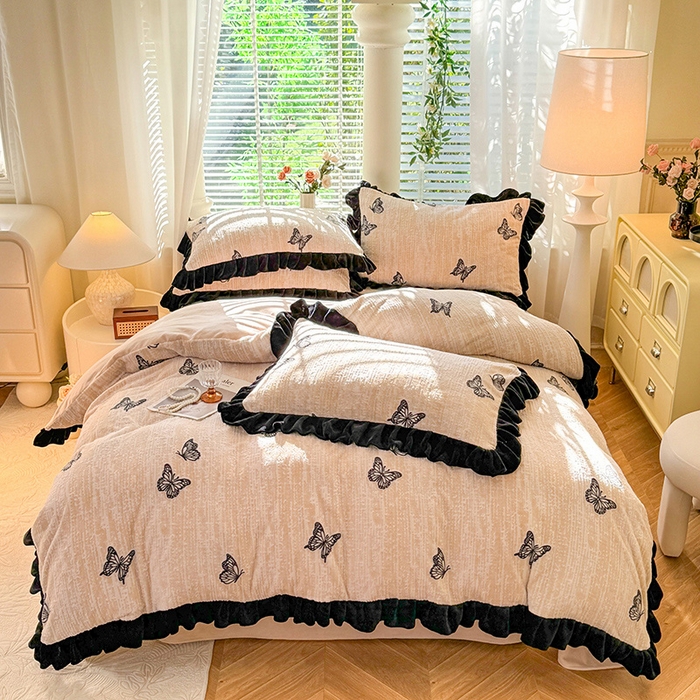 91家纺网 家纺一手货源 找家纺 大麦家纺 2024新款高克重牛奶绒雕花四件套 蝴蝶