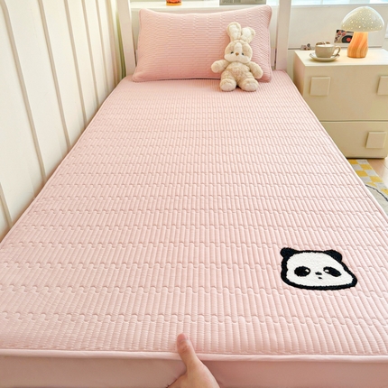 91家纺网 家纺一手货源 找家纺 （总）芬晴家纺 2024新款A类母婴级毛巾绣夹棉床笠-萌猫-学生款