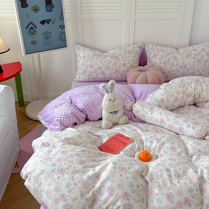 91家纺网 家纺一手货源 找家纺 柚子YOUTH 2024新款全棉双层纱豆豆婴儿绒床盖四件套 花园小猫