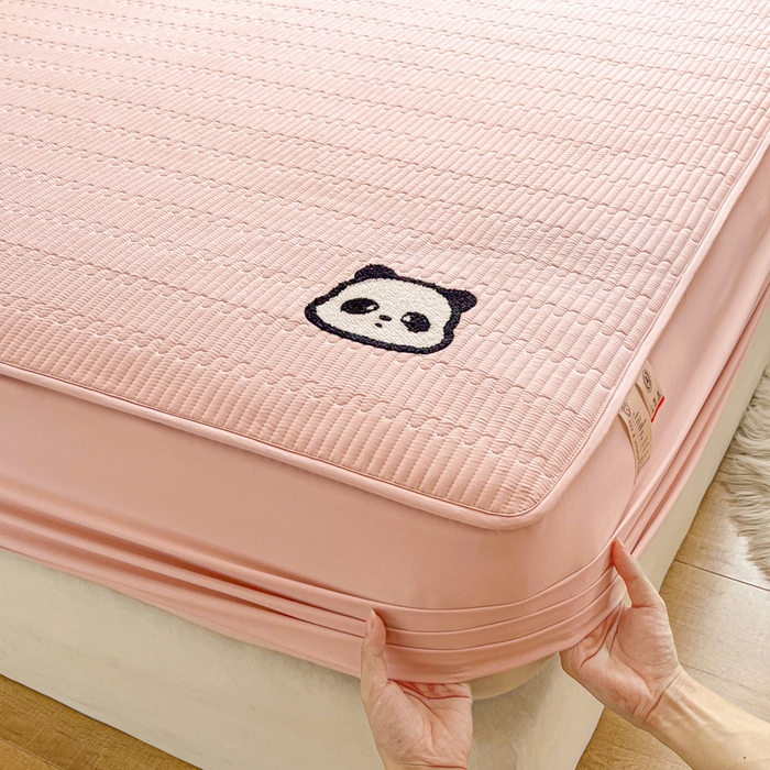 91家纺网 家纺一手货源 找家纺 芬晴家纺 2024新款A类母婴级毛巾绣夹棉床笠-萌猫-大床款 萌猫-豆沙粉