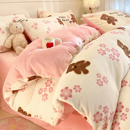 如一 2024新款A类高克重印花牛奶绒四件套 熊花花