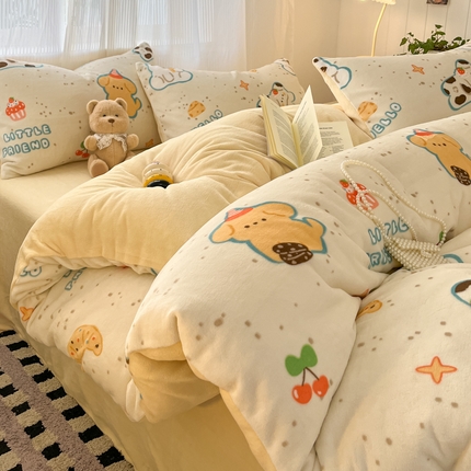 91家纺网 家纺一手货源 找家纺 如一 2024新款A类高克重印花牛奶绒四件套 小萌宠