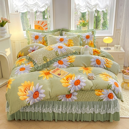 91家纺网 家纺一手货源 找家纺 提花大世界 2025直播爆款高克重牛奶绒印花夹棉蕾丝花边床盖床裙单件三件四件套 向阳花