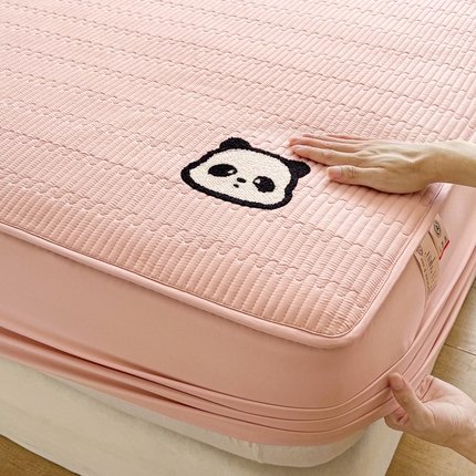 91家纺网 家纺一手货源 找家纺 （总）芬晴家纺 2024新款A类母婴级毛巾绣夹棉床笠-萌猫-大床款