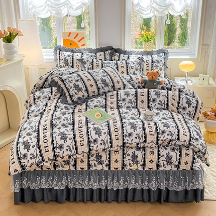 91家纺网 家纺一手货源 找家纺 提花大世界 2025直播爆款高克重牛奶绒印花夹棉蕾丝花边床盖床裙单件三件四件套 枝蔓