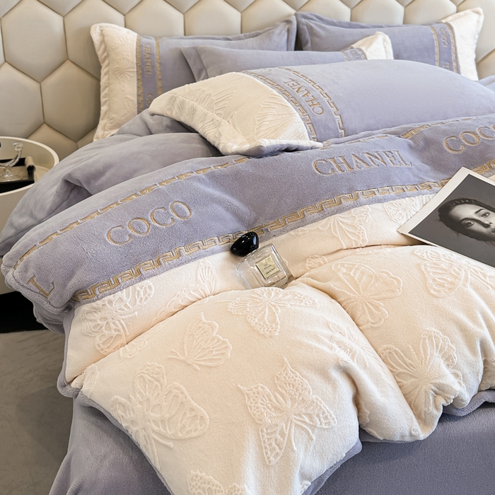 91家纺网 家纺一手货源 找家纺 宅家居 2024新款雕花拼接刺绣全消光A类高克重牛奶绒四件套-蝶之舞系列 蝶之舞-浅紫