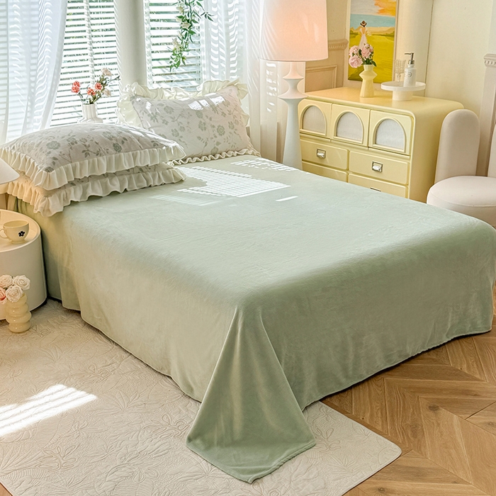 91家纺网 家纺一手货源 找家纺 大麦家纺 2024新款高克重牛奶绒雕花四件套 爱丽丝-浅绿