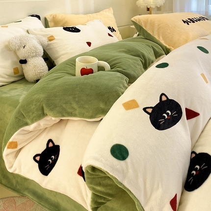 91家纺网 家纺一手货源 找家纺 如一 2024新款A类高克重印花牛奶绒四件套 色彩猫