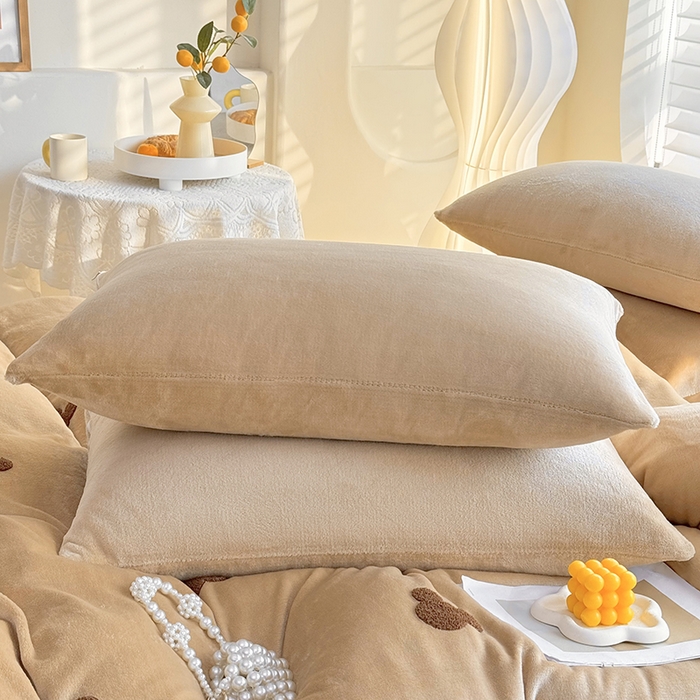 91家纺网 家纺一手货源 找家纺 满羽家纺 2024爆款冬季加厚毛巾绣牛奶绒四件套可爱熊-奶咖