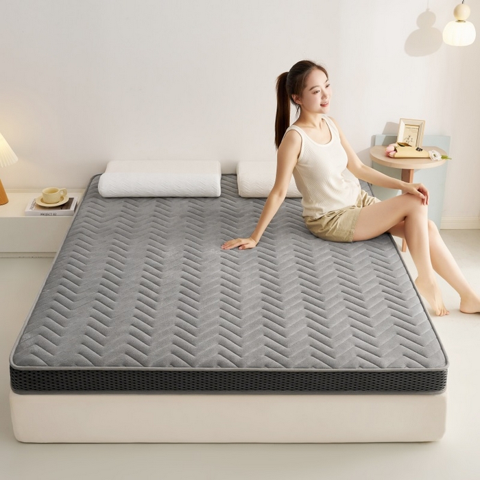 91家纺网 家纺一手货源 找家纺 锦丝钰床垫 2025新款牛奶绒乳胶记忆棉立体床垫 灰