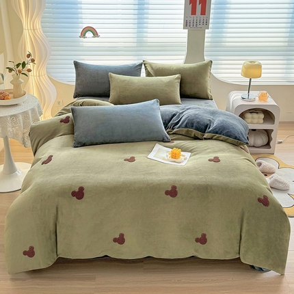 满羽家纺 2024爆款冬季加厚毛巾绣牛奶绒四件套可爱熊-绿雅灰