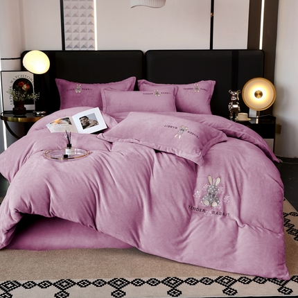 91家纺网 家纺一手货源 找家纺 （总）玖玖爱家纺 2024新款加厚加密绣花牛奶绒床单四件套