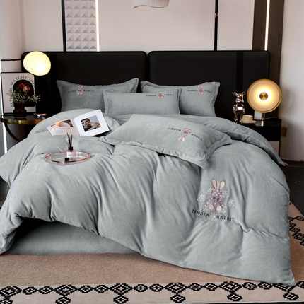 91家纺网 家纺一手货源 找家纺 （总）玖玖爱家纺 2024新款加厚加密绣花牛奶绒床单四件套