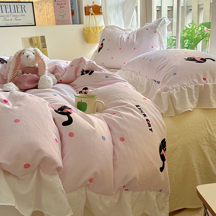 91家纺网 家纺一手货源 找家纺 阿曼达 2024新款ins博主风法式南法风浪漫系列花边款印花水洗m四件套 南法风-粉猫咪