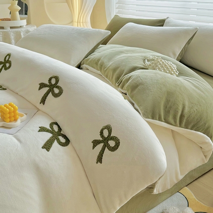 91家纺网 家纺一手货源 找家纺 满羽家纺 2025新款凉感水洗冰丝夏被夏凉被被子被芯夏被四件套 熊头-黄绿