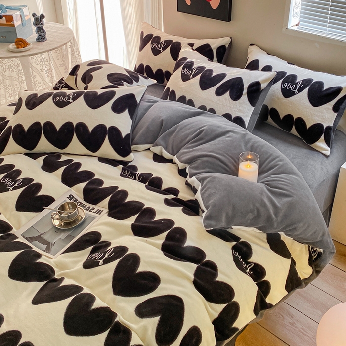 91家纺网 家纺一手货源 找家纺 斯卡诺家纺 2025新款小清新双面牛奶绒印花四件套 喜欢你