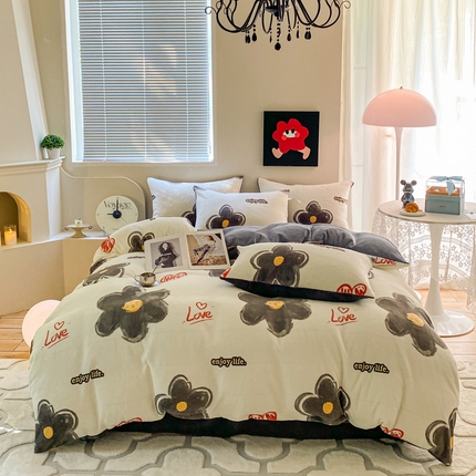 91家纺网 家纺一手货源 找家纺 （总）斯卡诺家纺 2025新款小清新双面牛奶绒印花四件套