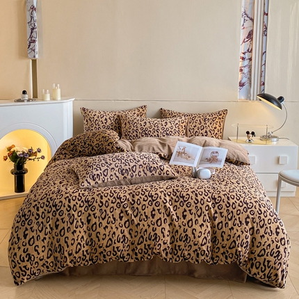 91家纺网 家纺一手货源 找家纺 （总）斯卡诺家纺 2025新款小清新双面牛奶绒印花四件套