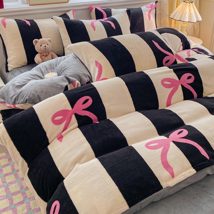 91家纺网 家纺一手货源 找家纺 利禾家纺 2025新款小清新双面牛奶绒印花四件套 蝶舞