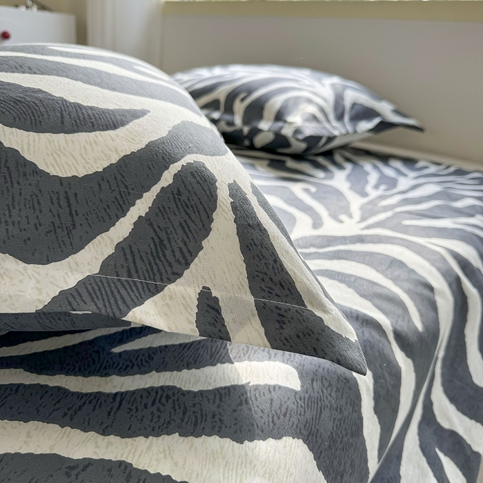 91家纺网 家纺一手货源 找家纺 梵巢家纺 2025新款加厚芦荟棉床单磨毛化纤床单斑马纹