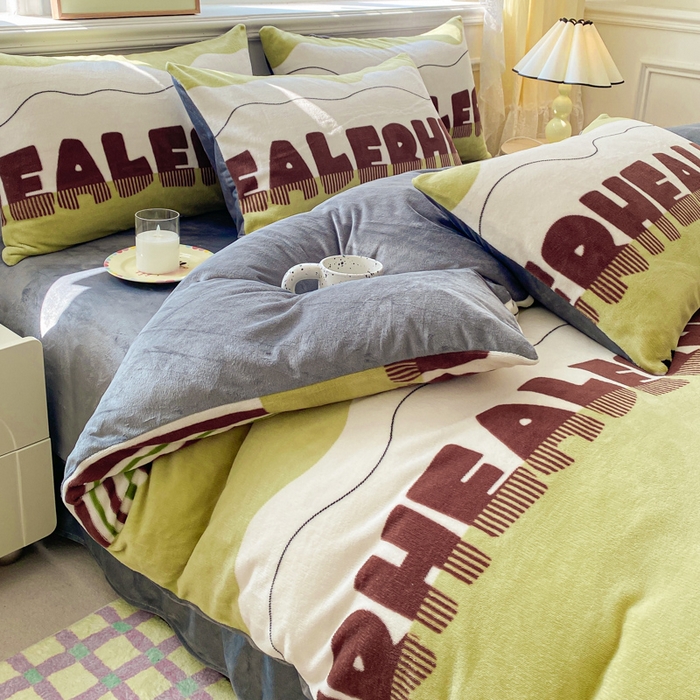 91家纺网 家纺一手货源 找家纺 斯卡诺家纺 2025新款小清新双面牛奶绒印花四件套 熊猫乐园