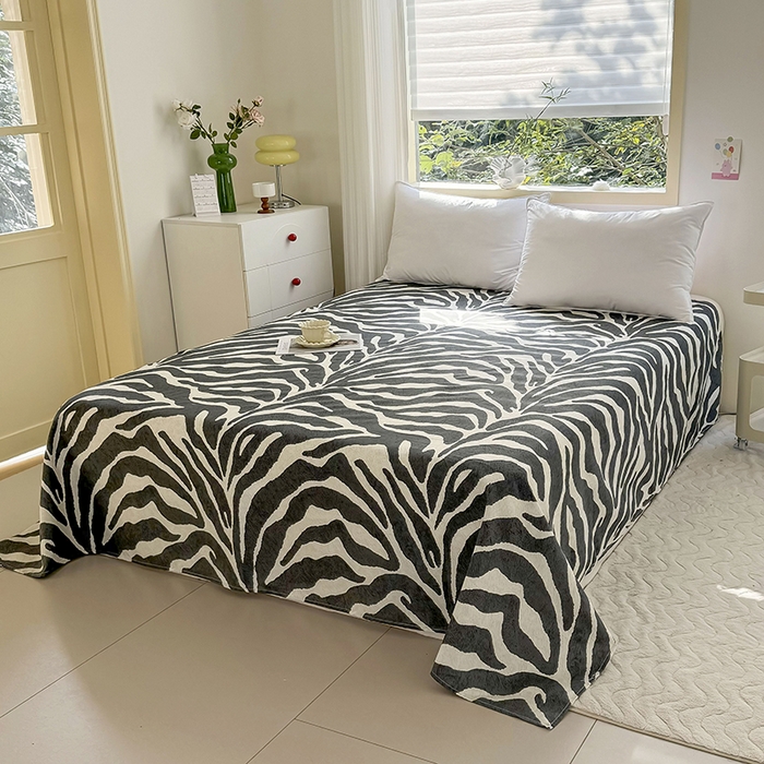 91家纺网 家纺一手货源 找家纺 梵巢家纺 2025新款加厚芦荟棉床单磨毛化纤床单斑马纹