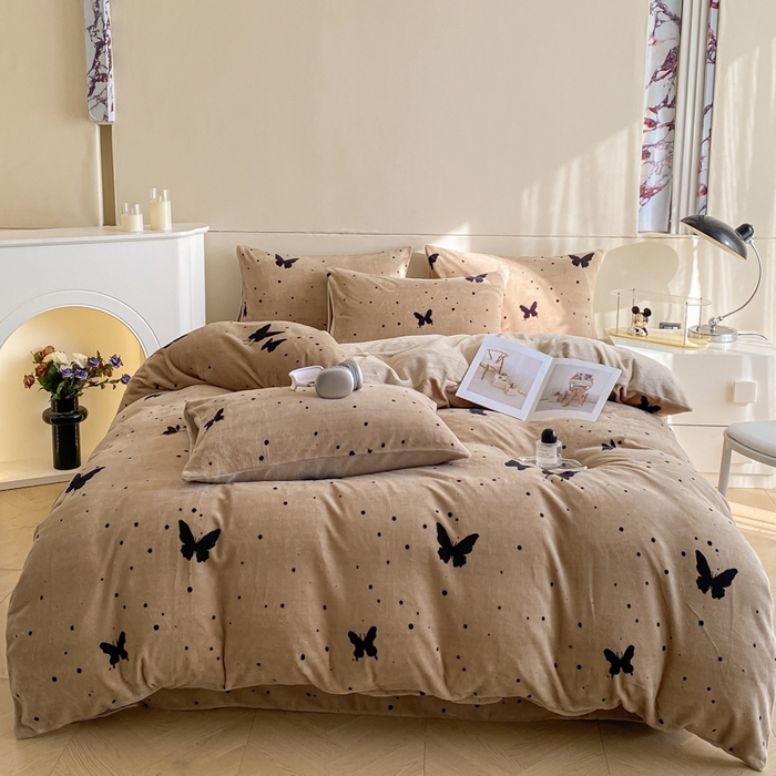 91家纺网 家纺一手货源 找家纺 斯卡诺家纺 2025新款小清新双面牛奶绒印花四件套 黑蝴蝶